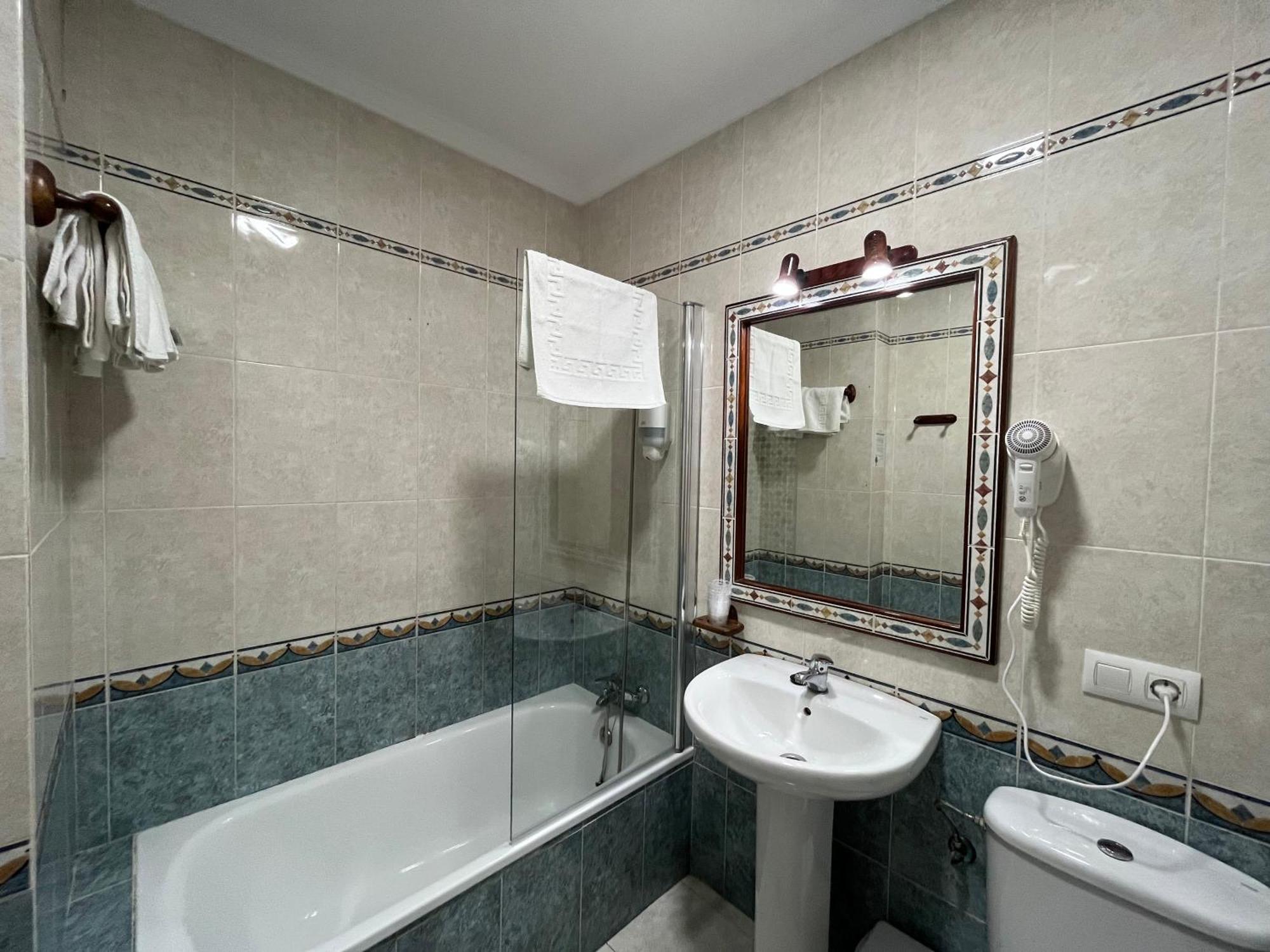 Hostel Conil Кониль-де-ла-Фронтера Экстерьер фото
