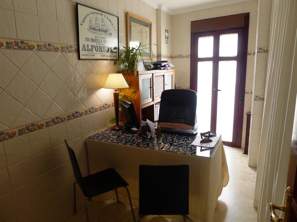 Hostel Conil Кониль-де-ла-Фронтера Экстерьер фото